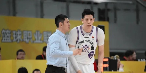 乐鱼leyu直播团队-北控末节打得啥？三宁迷失后，全靠外援单打无配合，错失扩大胜场