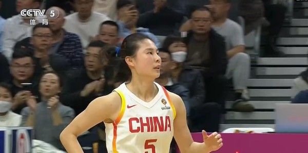 乐鱼leyu平台-辜负宫鲁鸣！16分钟0分5失误，在场输14分，昔日功勋居然不如新人